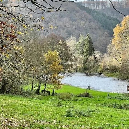 Woods-hottub & Ac בקתה לה רושה - אן - ארדן