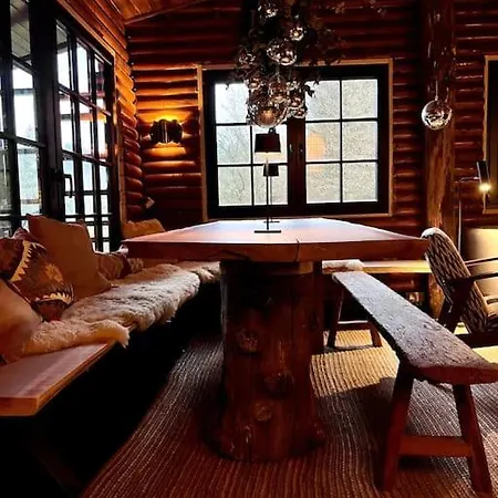 בקתה Woods-hottub & Ac