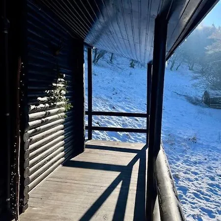 Woods-hottub & Ac בקתה לה רושה - אן - ארדן