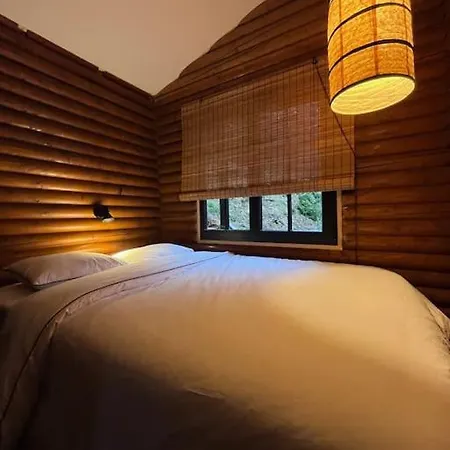 Woods-hottub & Ac Chalet La Roche-en-Ardenne